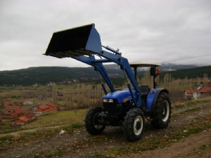 New Holland 65 Tt Traktr E n Ykleyici