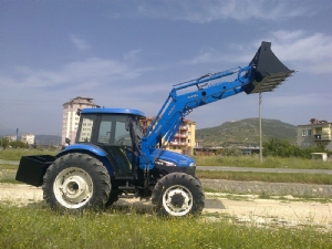 Traktor kepce CANLI