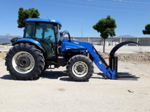 Newholland traktr n tomruk kepesi imalat rn resmi