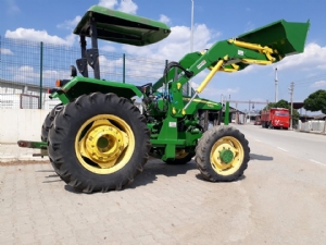 Johndeere traktr n ykleyici kepe