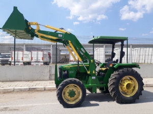 Johndeere traktr n ykleyici kepe